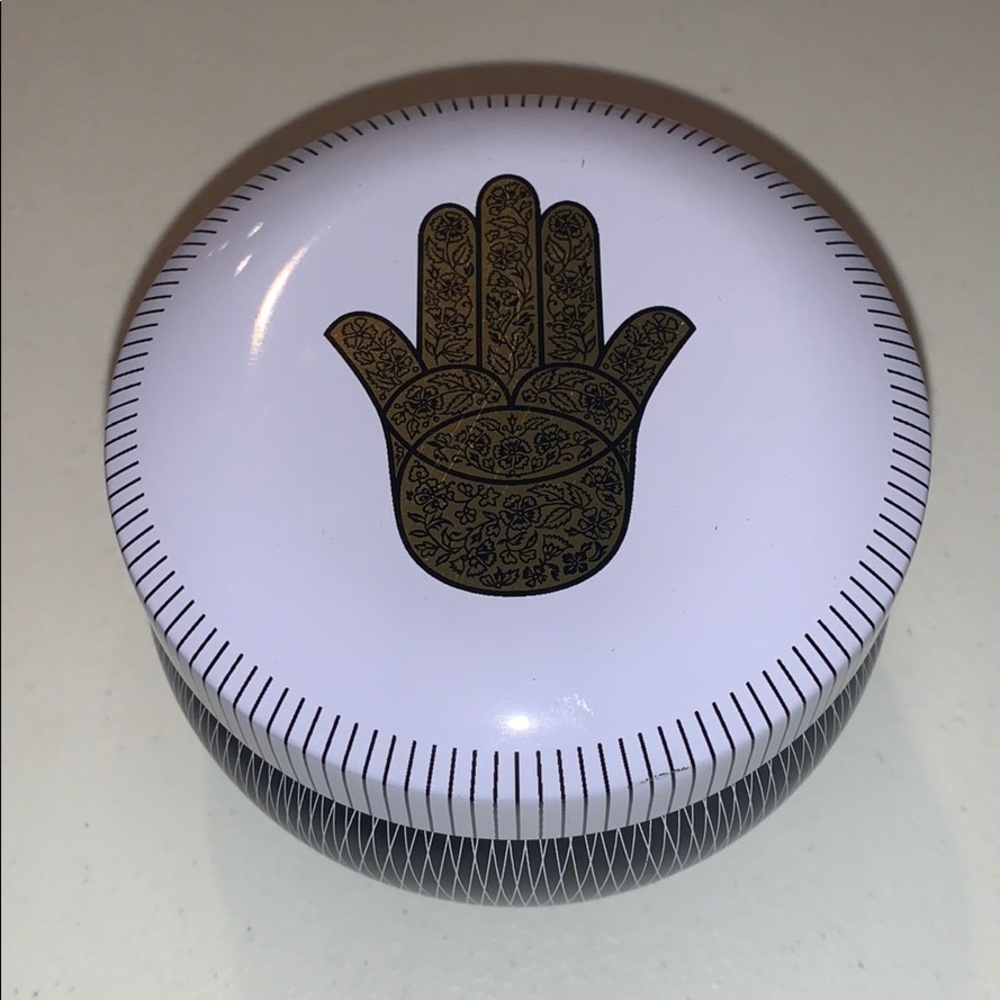Hamsa Candle 🕯